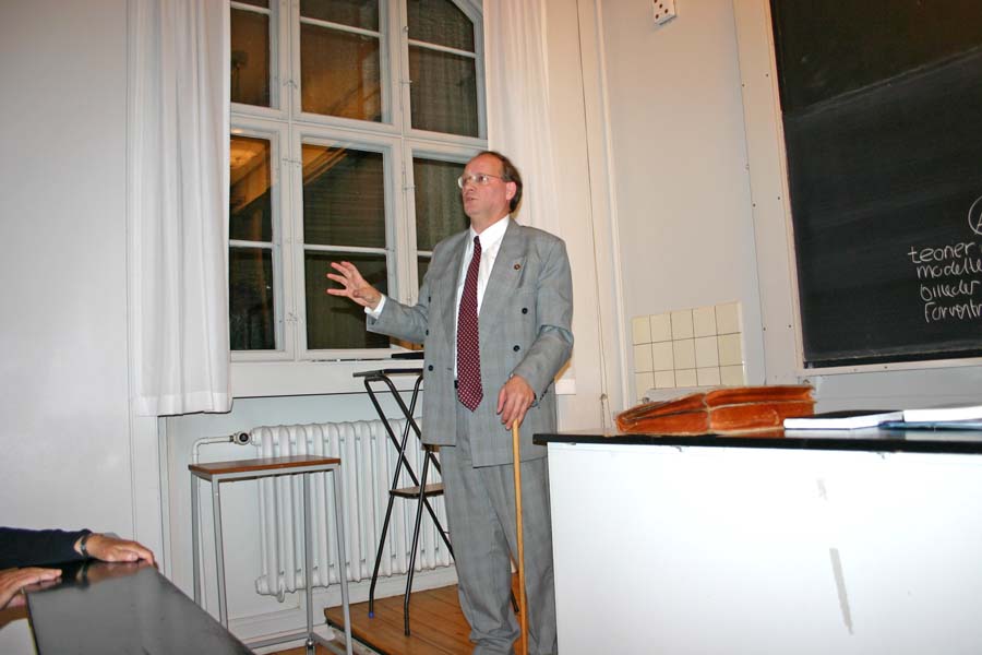 Bent Raymond Joergensen giving lecture at Niels Bohr Institute